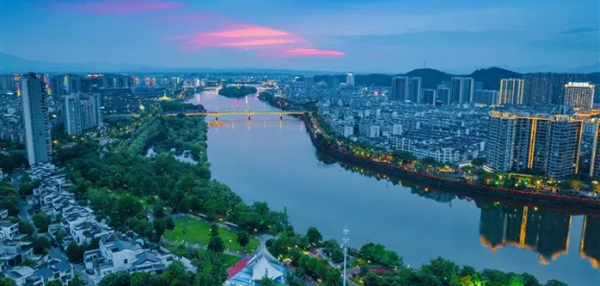 黃山日?qǐng)?bào)：屯溪夜色